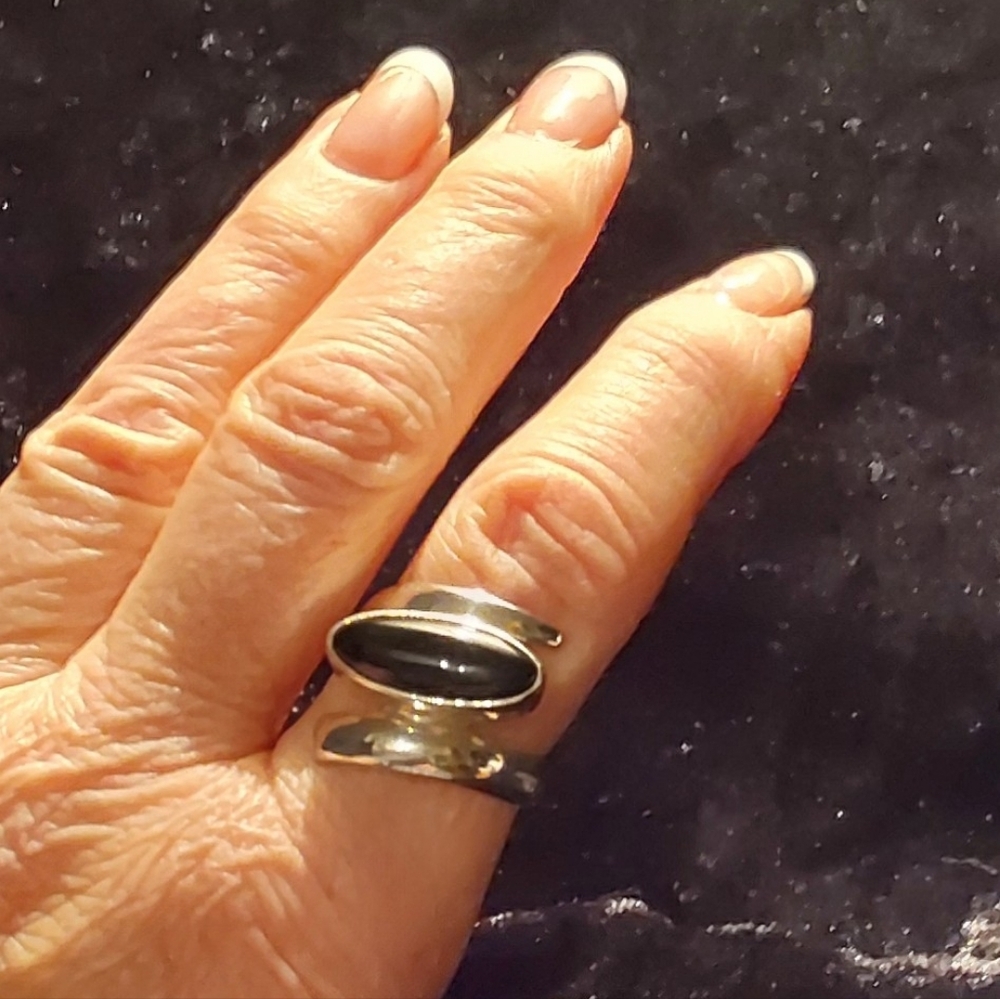 BLACK ONYX ART NOUVEAU ASYMMETRICAL STERLING RING 9